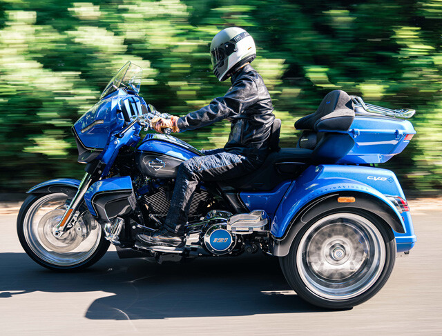 普通免許で乗れる三輪モデルを徹底チェック! ハーレー新型トライクの走りが異次元進化!!